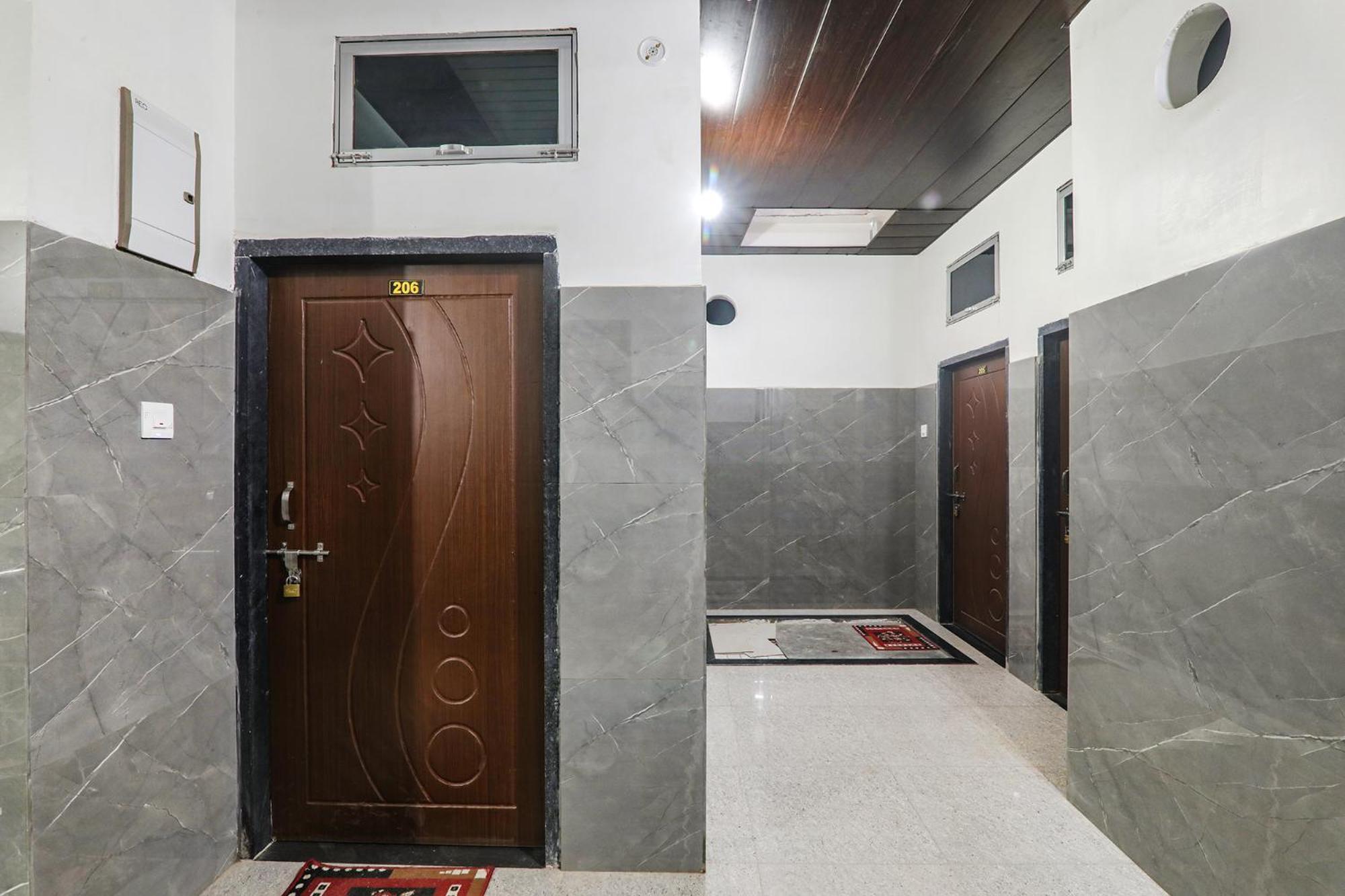 Fabexpress Milan Palace Ayodhya Экстерьер фото