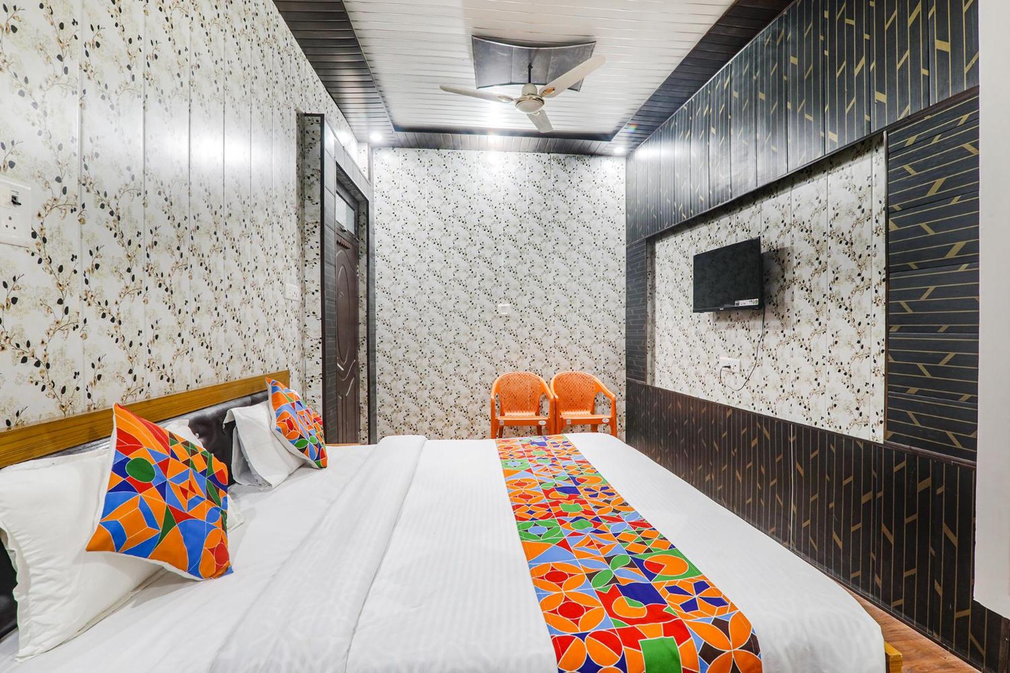 Fabexpress Milan Palace Ayodhya Экстерьер фото
