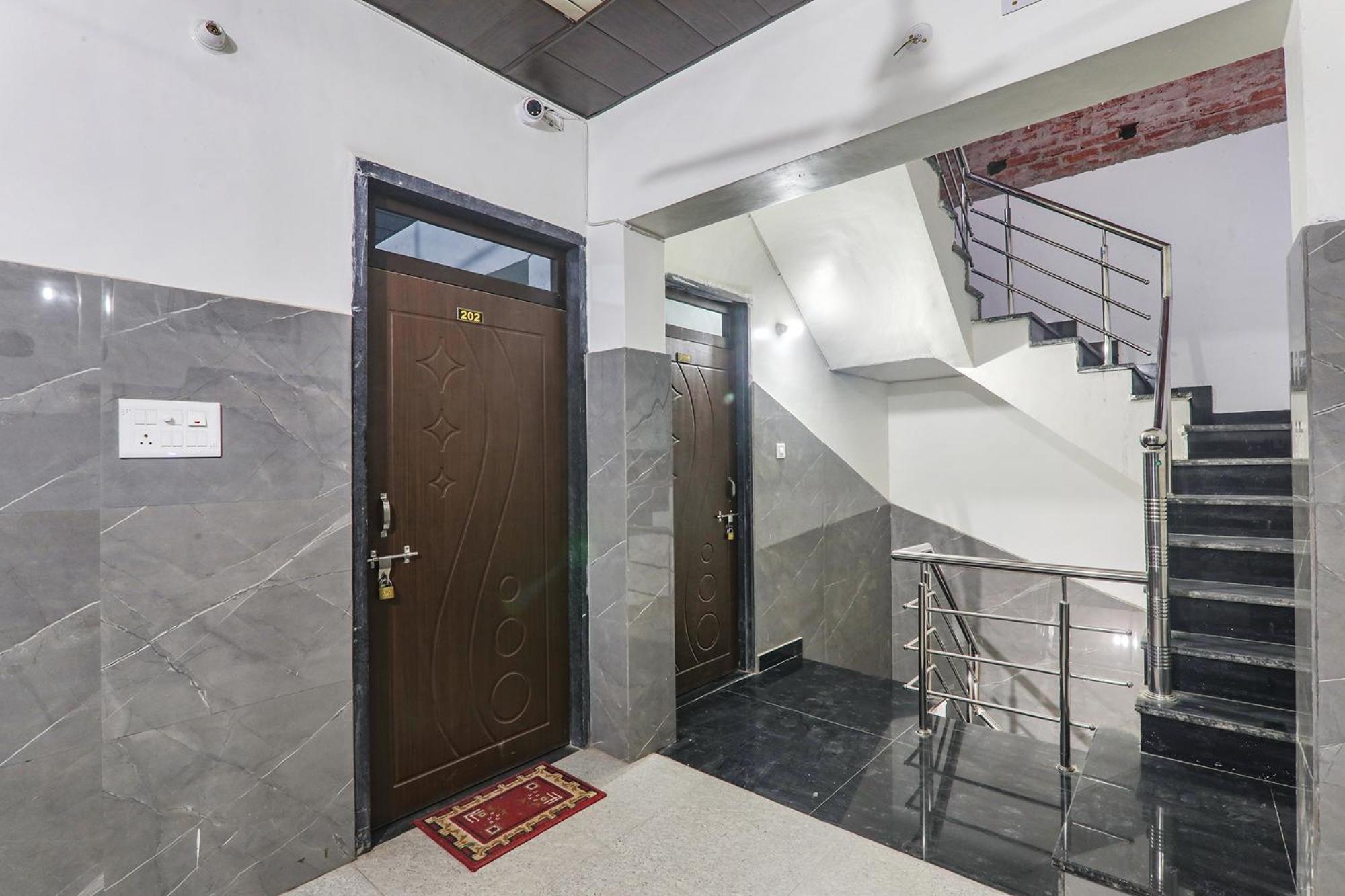Fabexpress Milan Palace Ayodhya Экстерьер фото